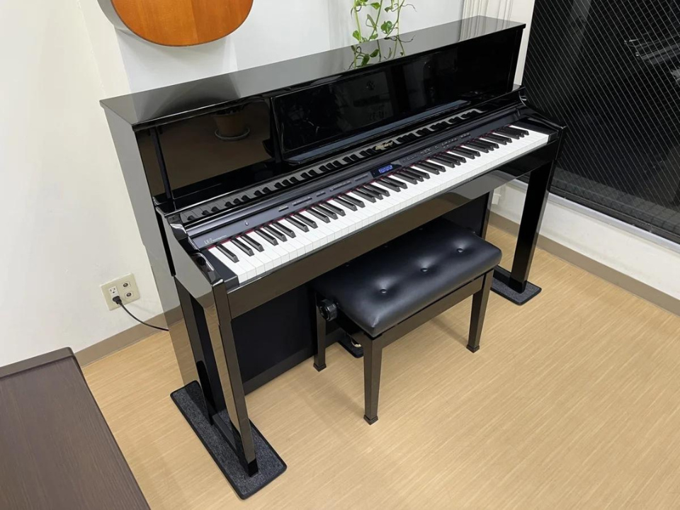 ROLAND LX7 PE - Đánh giá chi tiết tại Piano House